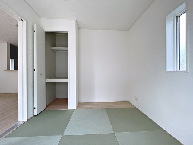 新築戸建・新築建売　郡山市安積町笹川第7　永盛小・安積中の和室|リビングのすぐ隣にあるのでお子様のお昼寝や遊び場として最適です！
