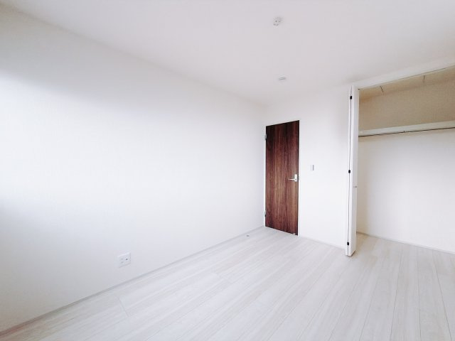 【新築戸建】第2渋川市金井の洋室|■2階洋室｜子供部屋のメリットは「自立心を養うことができる」「自分で整理整頓できるようになる」そして、お子様が成長した際には「プライバシーを確保できる」といい事だらけ♪