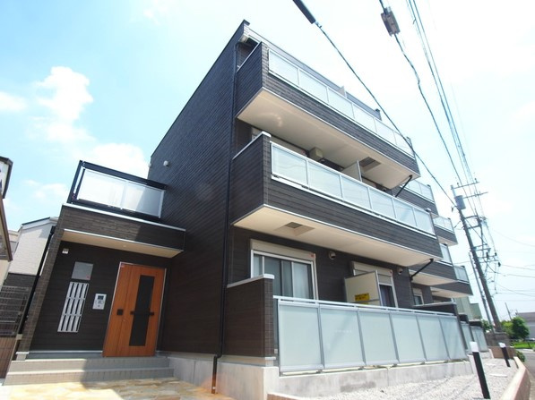 稲城市矢野口の賃貸マンションのエントランス