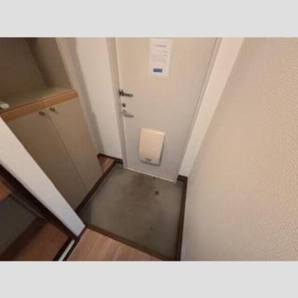 メゾンヴィータの玄関