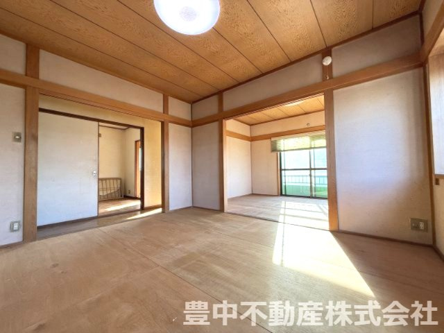 豊中市西泉丘１丁目戸建の和室