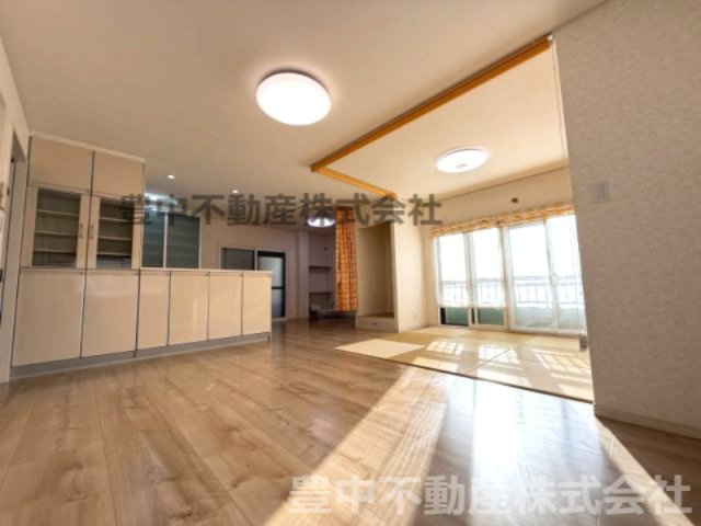 豊中市西泉丘１丁目戸建