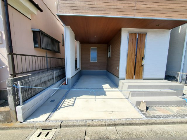 八潮市　緑町5丁目　新築戸建　全2棟の駐車場|駐車スペースもあります