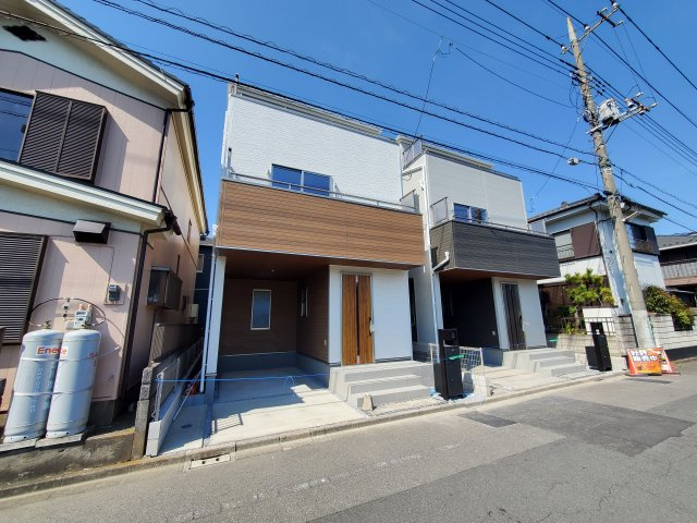 八潮市　緑町5丁目　新築戸建　全2棟の前面道路含む現地写真|前面道路含む現地写真です
