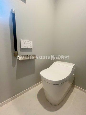 南大泉１丁目店舗戸建のトイレ