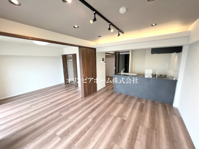 東大島ハイライズ　最上階　11階　リノベーション済 　の居間・リビング