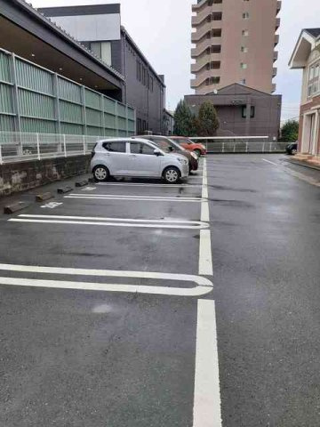 菊池郡菊陽町大字津久礼のアパートの駐車場|駐車場完備です