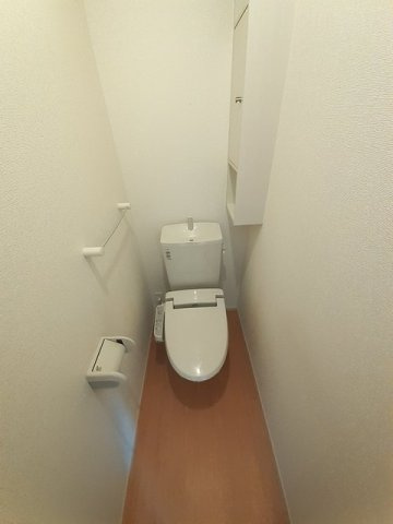 合志市須屋のアパートのトイレ|コンパクトで使いやすいトイレです