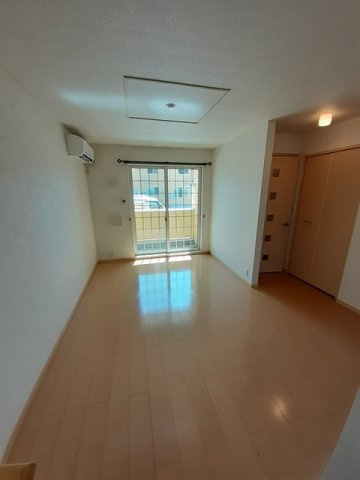 菊池郡菊陽町花立３丁目のアパートの居間・リビング|ゆったり過ごせる居間です