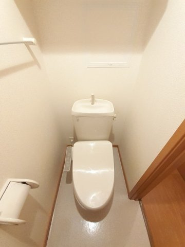 熊本市中央区黒髪４丁目のアパートのトイレ|清潔感のあるトイレです