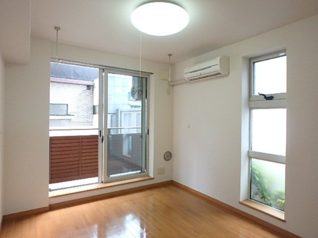 板橋区上板橋３丁目の賃貸マンションの居間・リビング