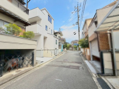 【前面道路含む現地写真】 | 北条町２丁　新築一戸建