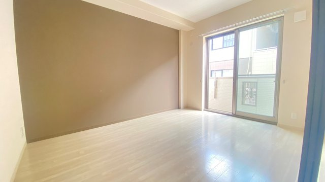 ペルル寺門の内装