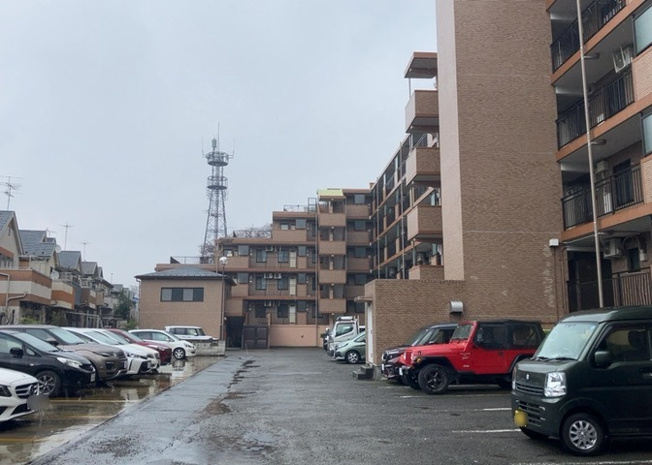 【内装】 | センチュリー八王子ひよどり山 | 共用部分は、一棟の建物に住む区分所有者全員が共同で所有するとし、共用部分の管理、補修などは、区分所有者で形成される管理組合が行います。個人の判断で勝手に変更することはできませんので覚えておきましょう。