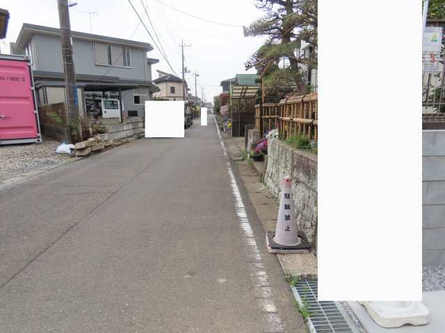 坂戸市柳町新築戸建の前面道路含む現地写真