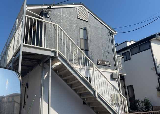 【外観】 | メゾン上田 | 土地を買う際、住む地域の自治体や福祉の補助制度にも注目してみましょう。子供や老人の医療補助やゴミ出しのルールなど、自治体によってルールに大きな違いがあるため、暮らしやすい土地で判断するとよいでしょう。