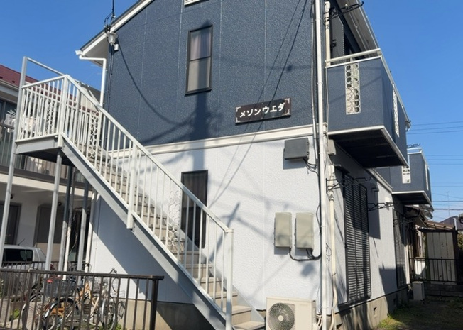 【外観】 | メゾン上田 | 隣家の土地はどうなっているのか、生活利便施設が近くにあるのか、学校まで近いかなど、お客様のライフスタイルにあわせたイメージが重要です。また、近くにあると困る施設が近くにないかも確認するといいでしょう。