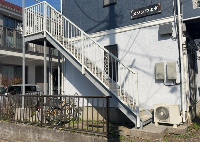 【外観】 | メゾン上田 | 家を建てる前提で土地を探している場合、地盤の丈夫さは譲れない条件の一つです。地盤が脆弱だと追加工事が必要となります。また、過去に地盤沈下や液状化現象を起こした土地は、できるだけ避けた方がいいでしょう。