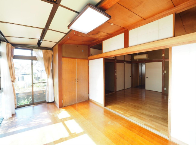 高知市瀬戸西町1丁目　サンルーム付き中古戸建てのその他|天候に左右されない、広々6.5帖のサンルーム