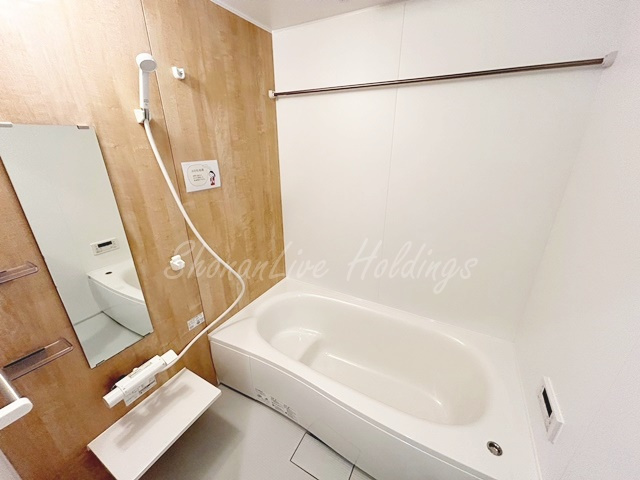 大和市深見西１丁目のアパートの浴室