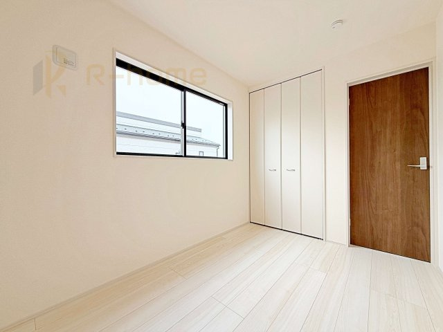 ひたちなか市阿字ヶ浦町　新築戸建て　1号棟の洋室|全居室に収納を完備♪スッキリとした快適な居住空間を確保！
