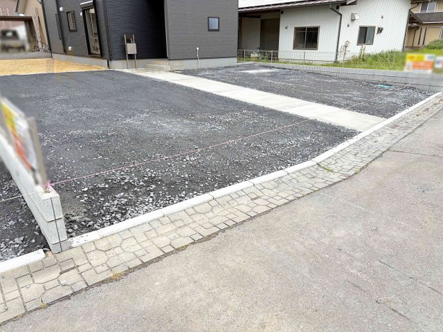 ひたちなか市阿字ヶ浦町　新築戸建て　1号棟の駐車場|4台駐車できるカースペース！