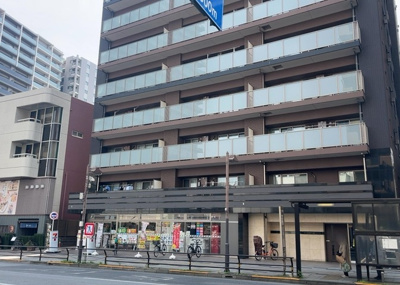 【外観】 | ミオカステーロ八王子Ⅱ | ＲＣ造、Reinforced Concreteは直訳すると補強されたコンクリートです。主に柱や梁・床・壁が鉄筋とコンクリートで構成おり、鉄筋を組んだ型枠にコンクリートを流し込んで固めたものを指します。