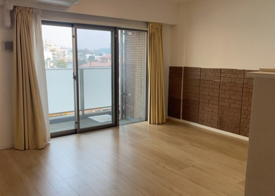 【居間・リビング】 | ミオカステーロ八王子Ⅱ | リビングの間取りの種類は大きくわけてリビングとダイニングが別になっているタイプ、リビングダイニング一体型です。どちらも一長一短ですので、家を選ぶ時はその両面をチェックして決めるようにしましょう。