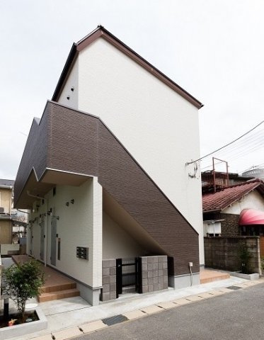 CREAの外観