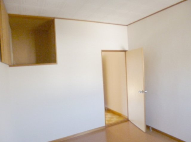囲島ハイツの収納