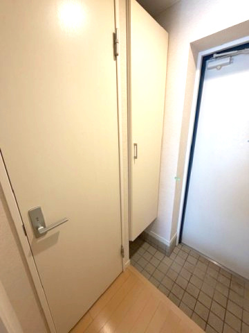 コルトーナ弐番館の玄関