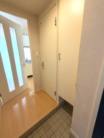コルトーナ弐番館の玄関