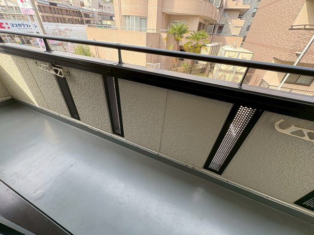 アバンウェル小林のバルコニー|広々としたバルコニーです