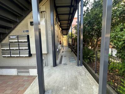 【エントランス】 | エスパシオ | 室内写真は同タイプ別室の写真です。反転タイプとなります。