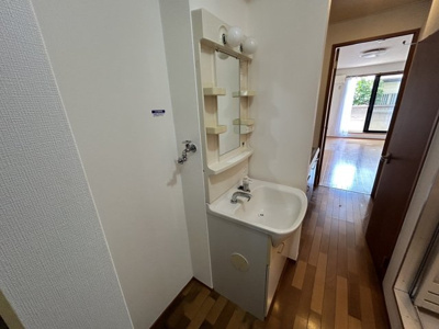 【洗面所】 | エスパシオ | 室内写真は同タイプ別室の写真です。反転タイプとなります。