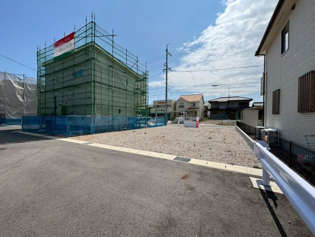 新築戸建　岐阜市東鶉5丁目　全5区画分譲の外観|「現地（2026年3月23日）撮影」　
■全体写真　
■ヤマダ不動産　株式会社リライフ　