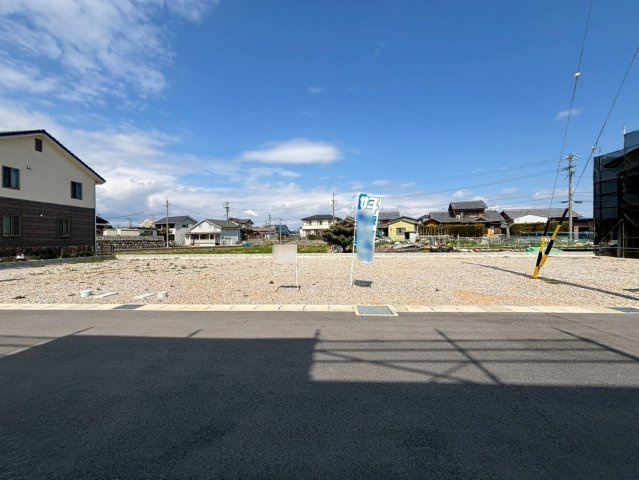 新築戸建　岐阜市東鶉5丁目　全５区画分譲の外観|「現地（2026年3月23日）撮影」　
■全体写真　
■ヤマダ不動産　株式会社リライフ　
