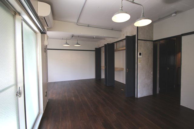 川崎市高津区諏訪２丁目の賃貸マンションの洋室