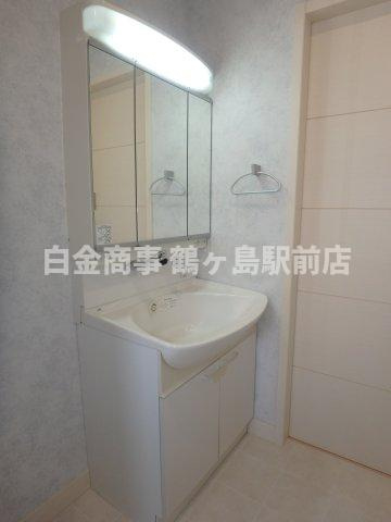 坂戸市にっさい中古戸建の独立洗面台