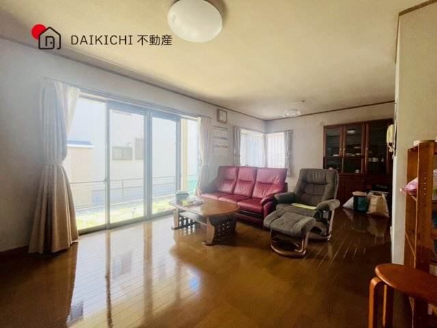 【居間・リビング】 | 加須市騎西　中古戸建　