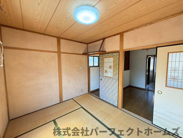 長尾元町3丁目戸建の和室|ゆったりとくつろげる和室です