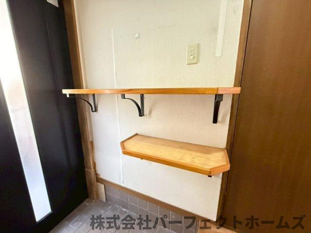 長尾元町3丁目戸建の収納|小物を収納するのに便利です