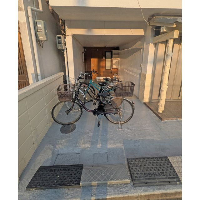 長栄寺町貸家のエントランス