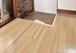 コーポ川村の玄関