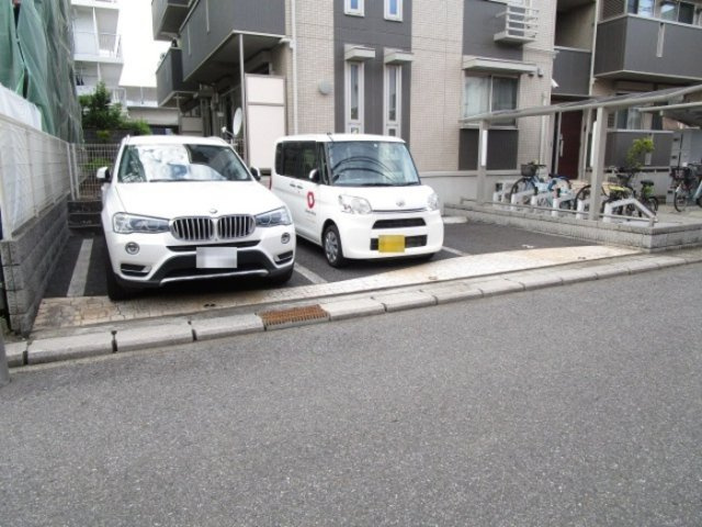 パラディーゾの駐車場