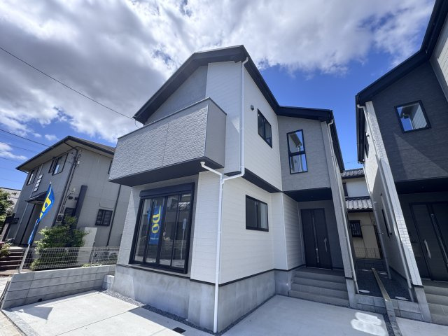 柏市花野井新築戸建【田中小学校:5分】の外観|2号棟・完成済み内覧可能です！