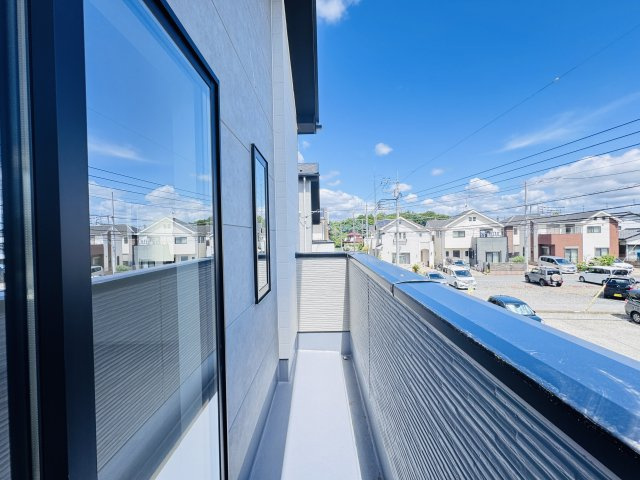 柏市花野井新築戸建【田中小学校:5分】のバルコニー|北側バルコニー