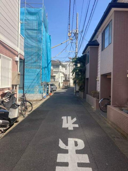 【前面道路含む現地写真】 | 千早四丁目新築戸建