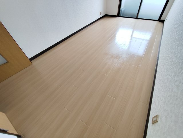 グリーンヒルズの洋室