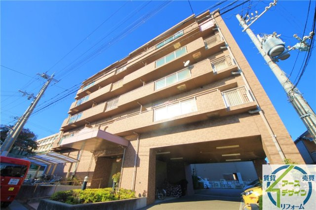 シャン・クラージュの外観
